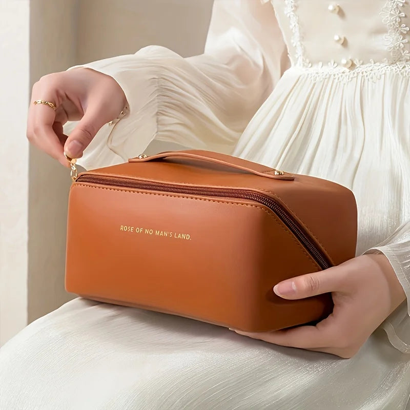 Glamour™ |Vault toiletry bag